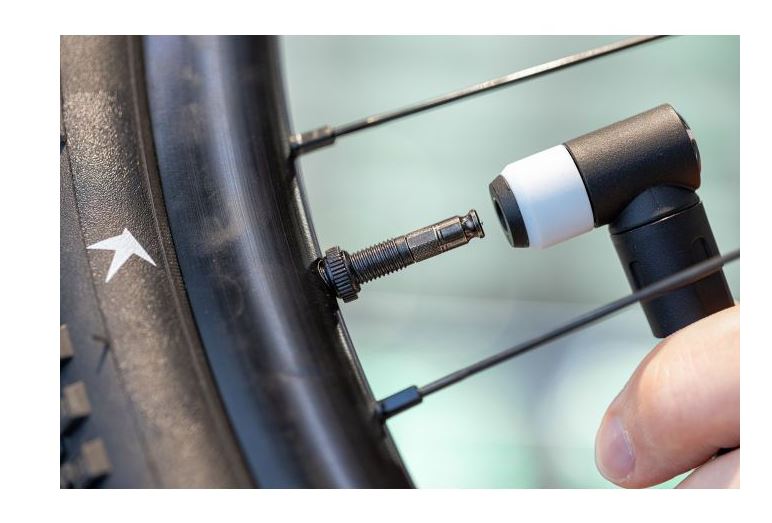 Schwalbe"ClikValve"auf DV & Kopf